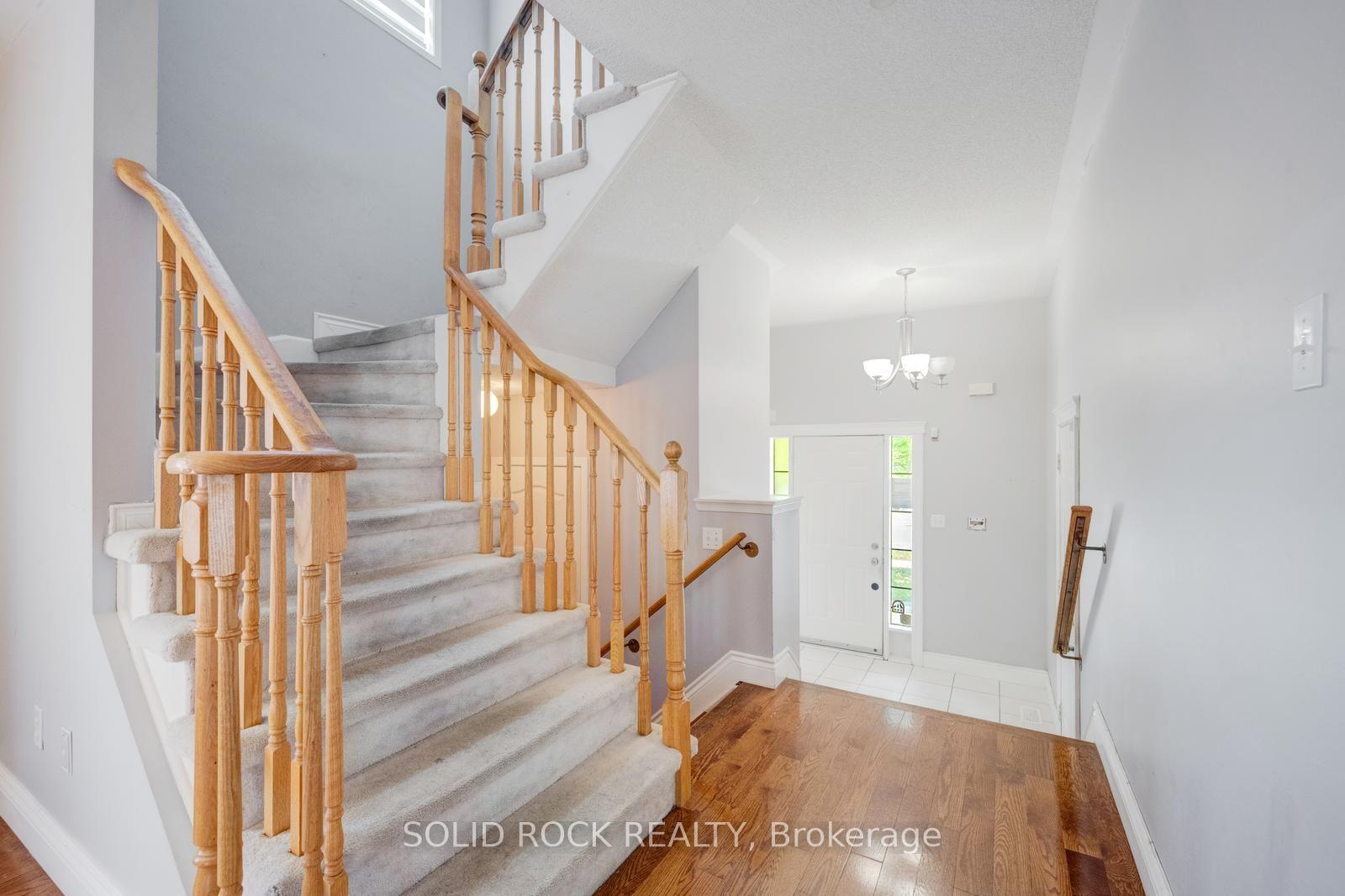 Photo 5 of 41 Trumpet Valley Boulevard, Brampton, Fletcher's Meadow — HOMEH