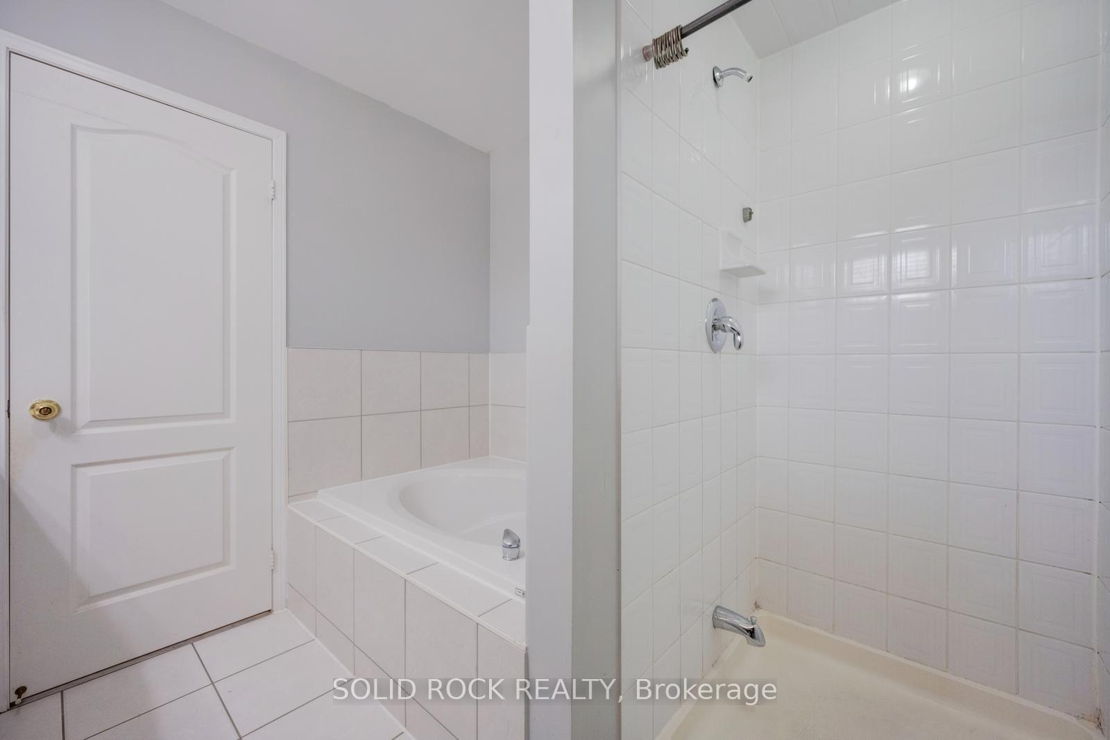 Photo 32 of 41 Trumpet Valley Boulevard, Brampton, Fletcher's Meadow — HOMEH