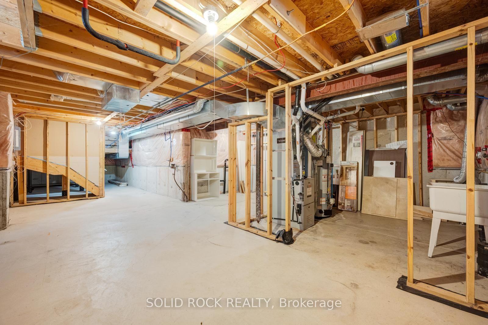 Photo 45 of 41 Trumpet Valley Boulevard, Brampton, Fletcher's Meadow — HOMEH
