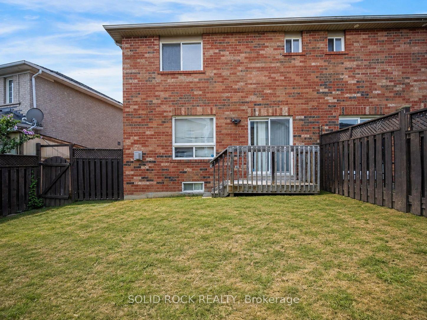 Photo 49 of 41 Trumpet Valley Boulevard, Brampton, Fletcher's Meadow — HOMEH