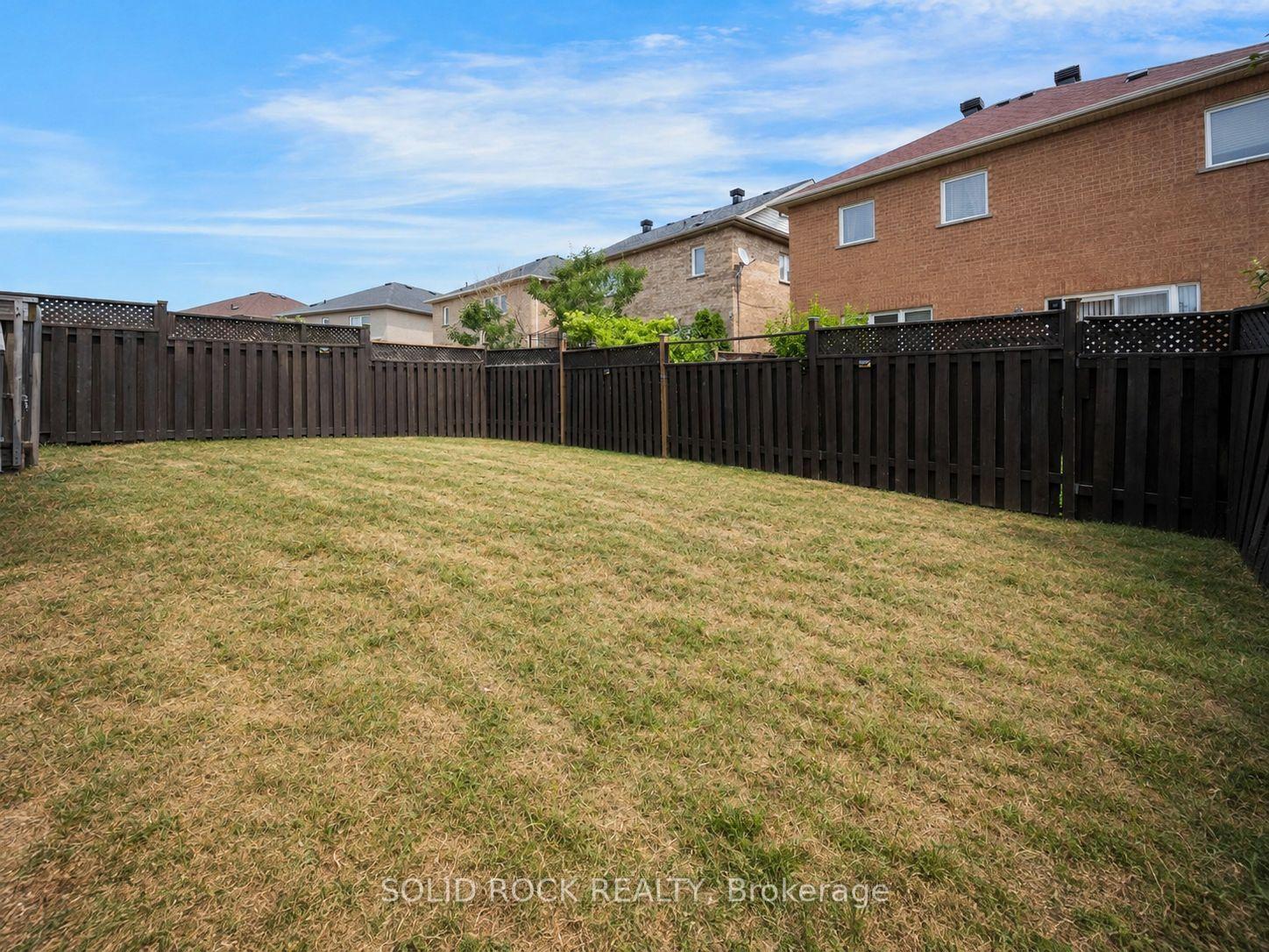 Photo 54 of 41 Trumpet Valley Boulevard, Brampton, Fletcher's Meadow — HOMEH