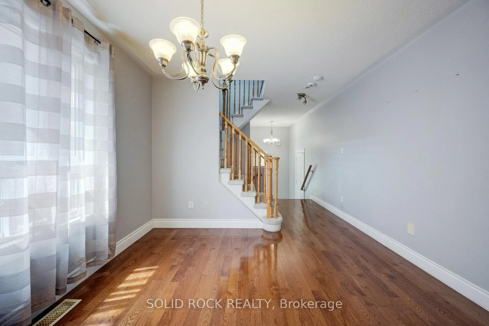Photo 13 of 41 Trumpet Valley Boulevard, Brampton, Fletcher's Meadow — HOMEH