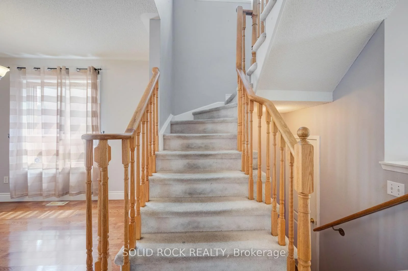 Photo 25 of 41 Trumpet Valley Boulevard, Brampton, Fletcher's Meadow — HOMEH