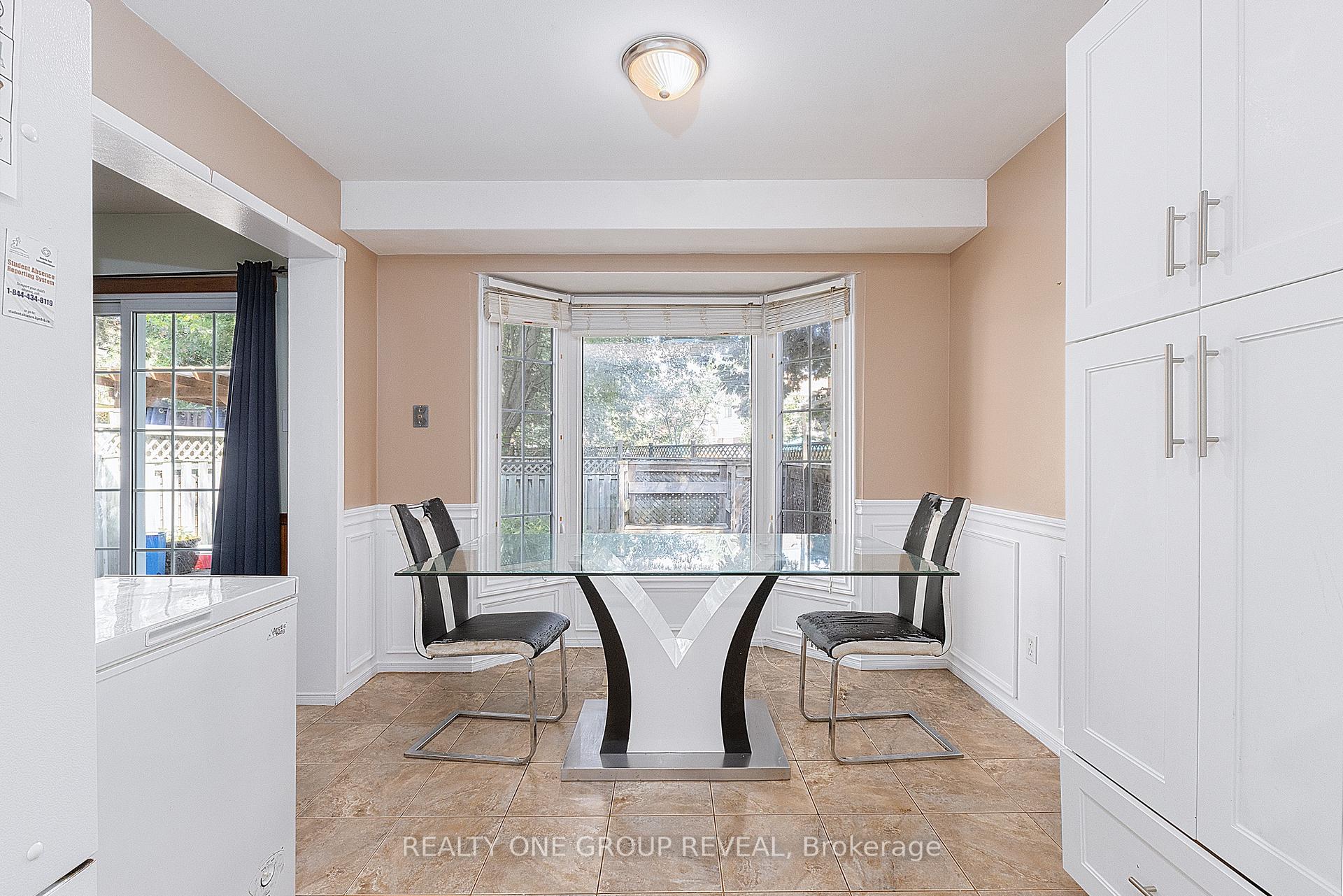 Photo 10 of 4 Stanford Crescent, Clarington, Newcastle — HOMEH