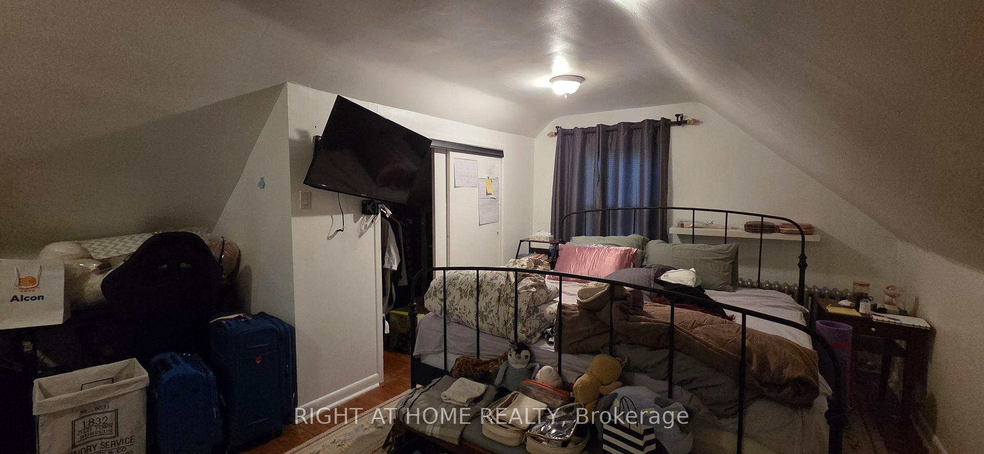 Photo 6 of 179 Gilmour Avenue, Toronto, Junction Area — HOMEH
