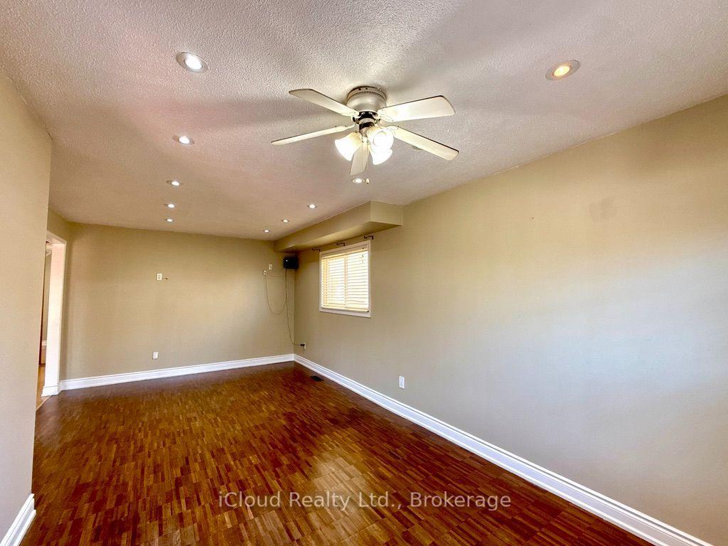 Photo 5 of 3 Dorking Drive, Brampton, Heart Lake West — HOMEH
