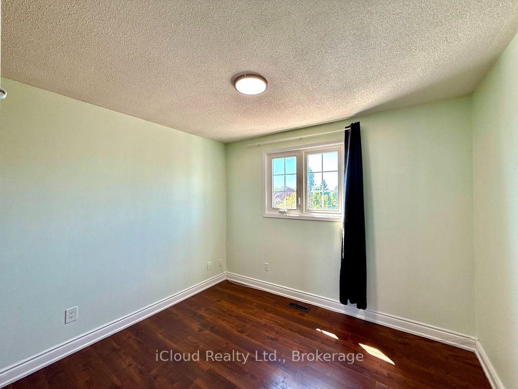 Photo 13 of 3 Dorking Drive, Brampton, Heart Lake West — HOMEH