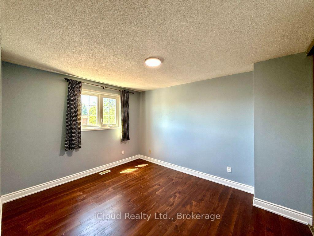 Photo 14 of 3 Dorking Drive, Brampton, Heart Lake West — HOMEH