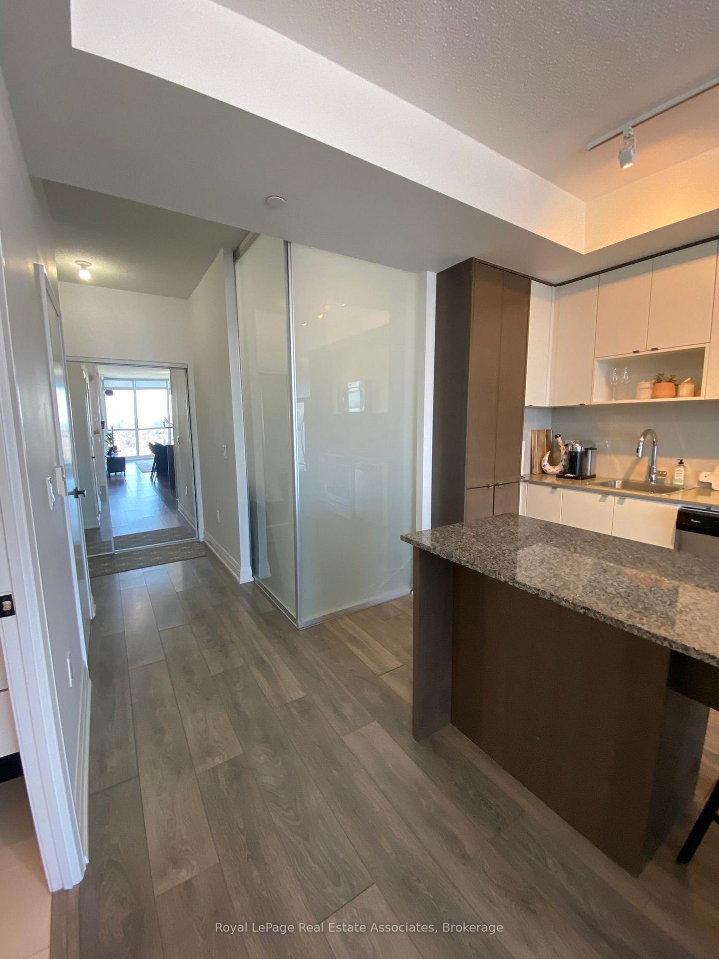 Photo 2 of Unit 2701, 9 Valhalla Inn Road, Etobicoke, Islington-City Centre West — HOMEH