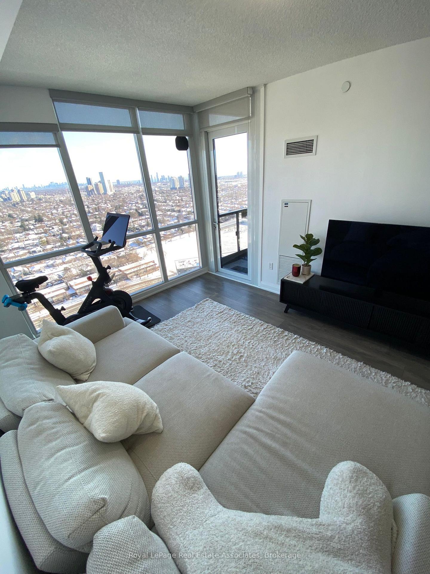 Photo 10 of Unit 2701, 9 Valhalla Inn Road, Etobicoke, Islington-City Centre West — HOMEH
