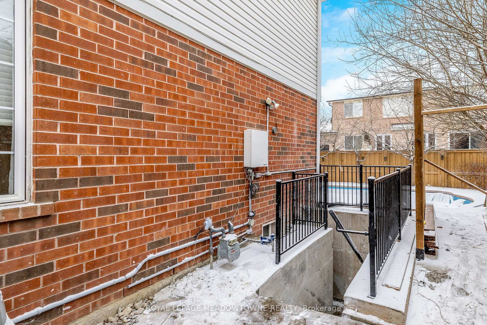 Photo 3 of Unit Bsmt, 1603 Hume Way, Milton, Beaty — HOMEH