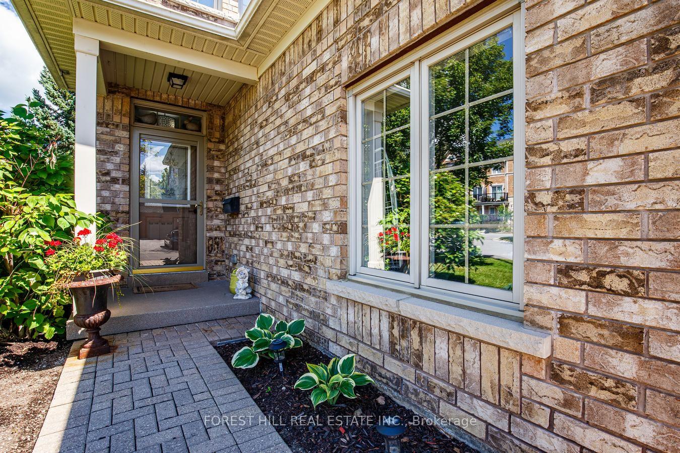 Photo 2 of 69 Louisburg Way, Markham, Greensborough — HOMEH