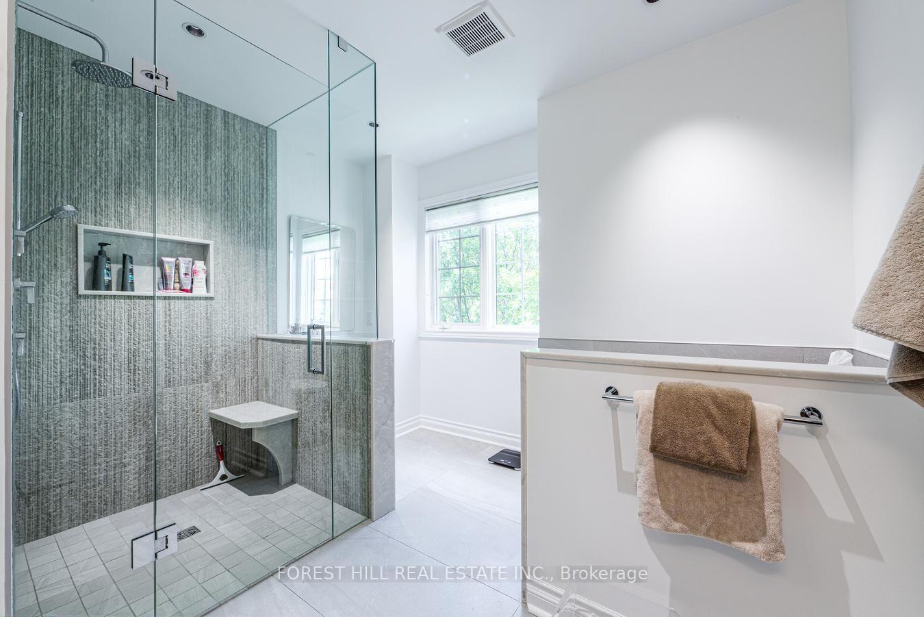 Photo 19 of 69 Louisburg Way, Markham, Greensborough — HOMEH