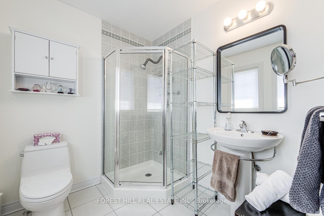 Photo 25 of 69 Louisburg Way, Markham, Greensborough — HOMEH