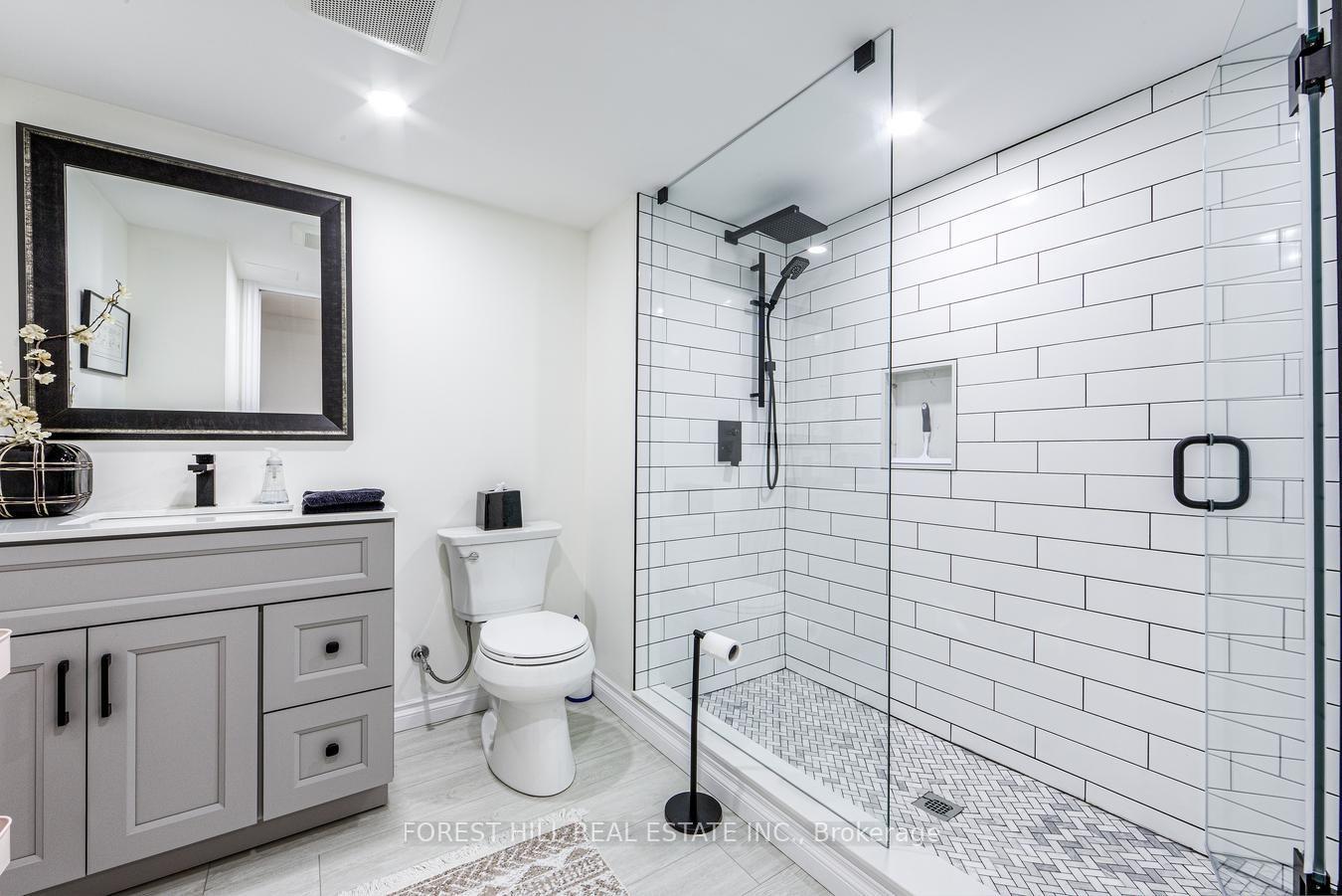 Photo 32 of 69 Louisburg Way, Markham, Greensborough — HOMEH