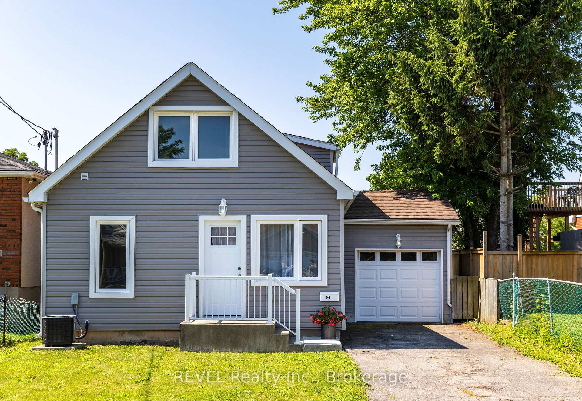 Photo 1 of 45 Parker Street, St. Catharines, Western Hill — HOMEH