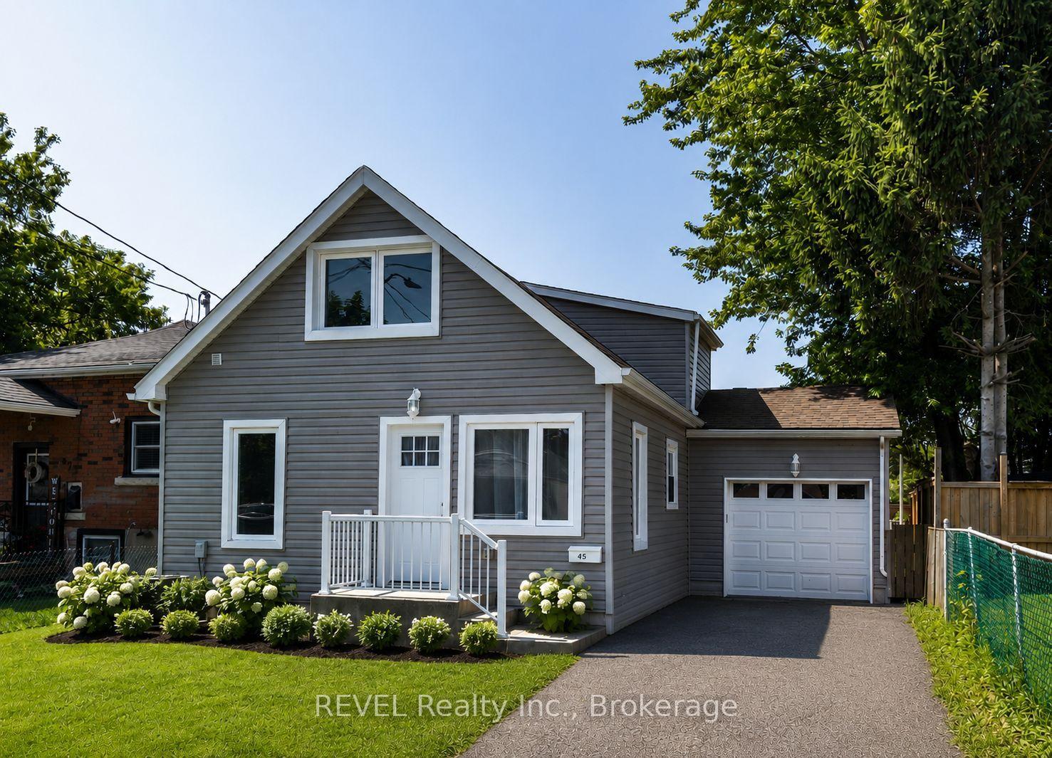 Photo 2 of 45 Parker Street, St. Catharines, Western Hill — HOMEH