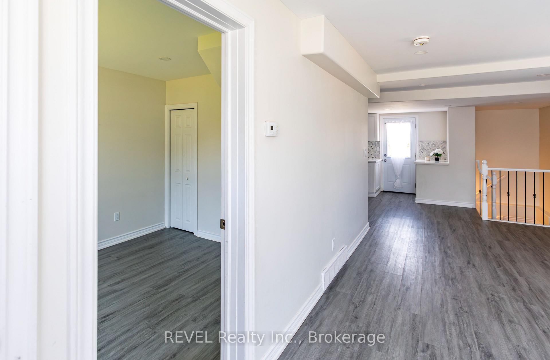 Photo 11 of 45 Parker Street, St. Catharines, Western Hill — HOMEH