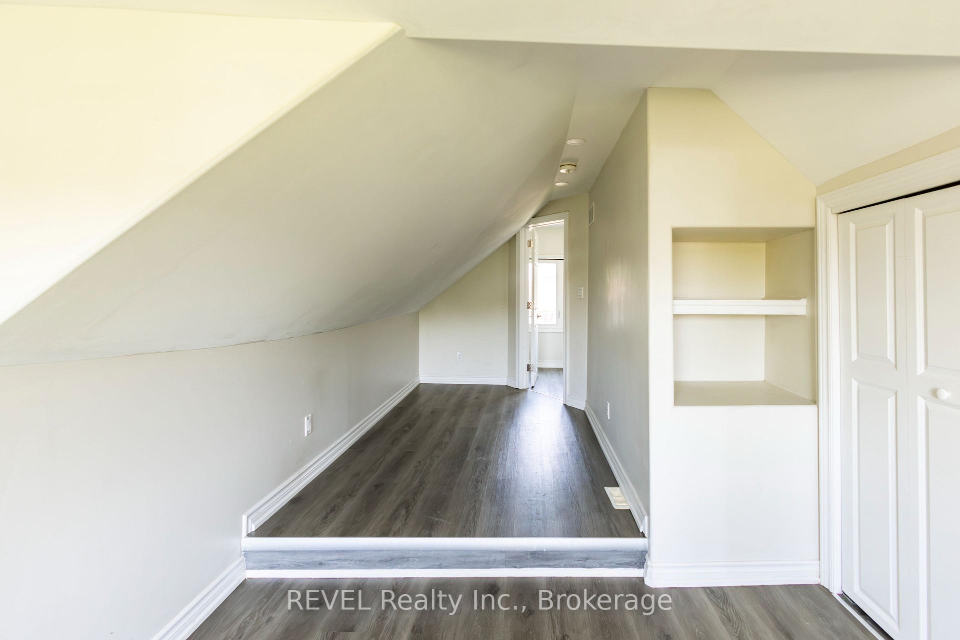 Photo 25 of 45 Parker Street, St. Catharines, Western Hill — HOMEH