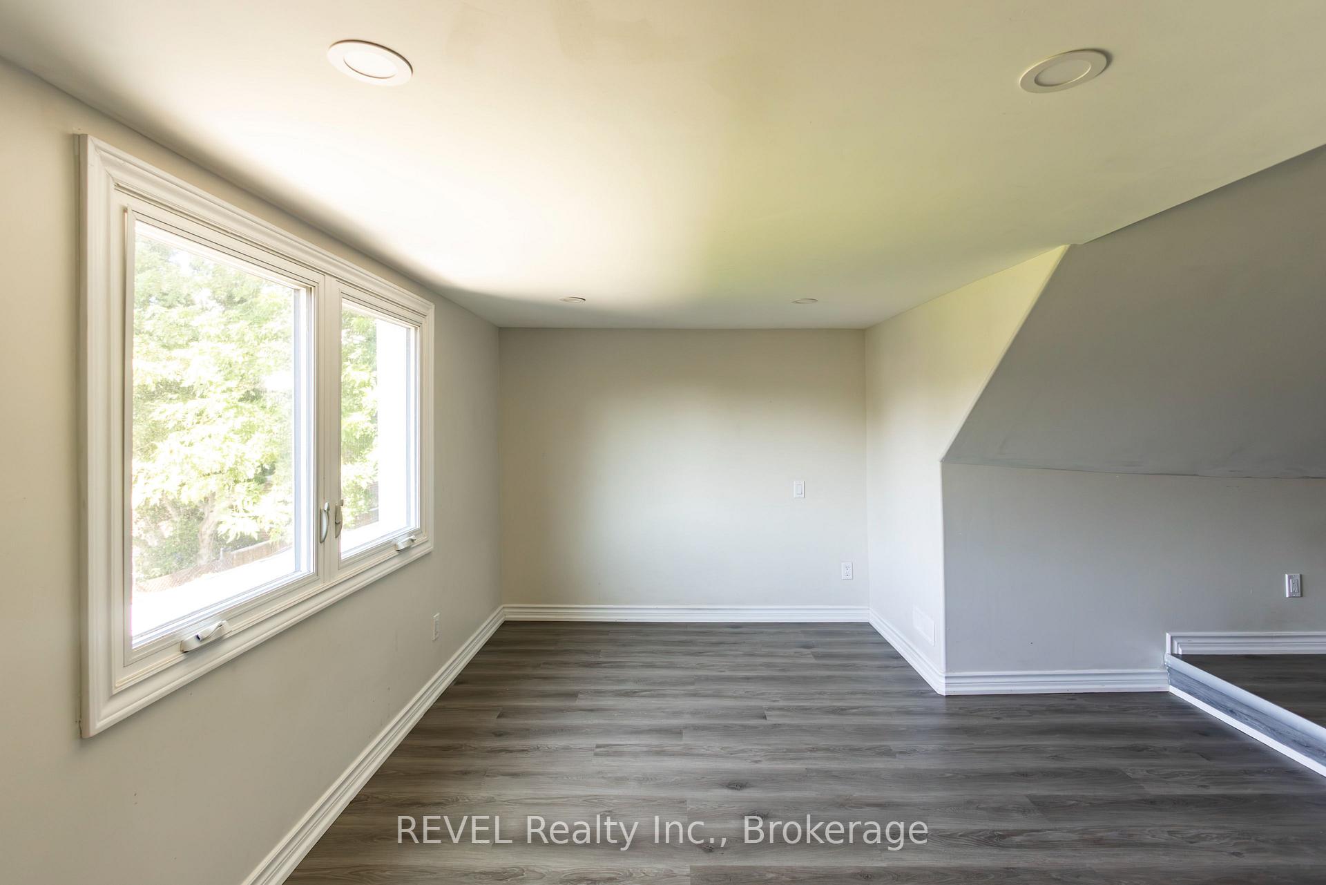Photo 27 of 45 Parker Street, St. Catharines, Western Hill — HOMEH