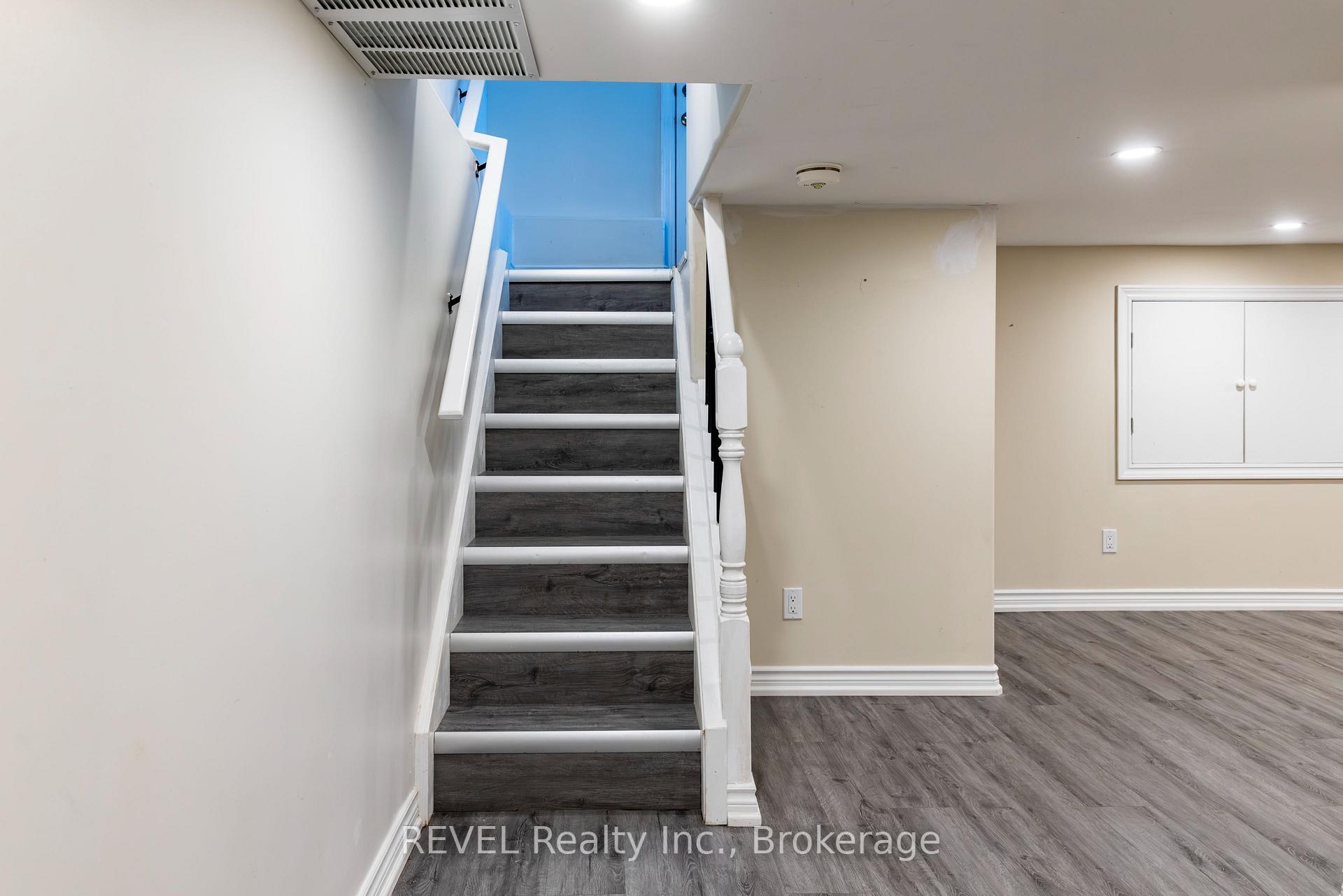 Photo 33 of 45 Parker Street, St. Catharines, Western Hill — HOMEH