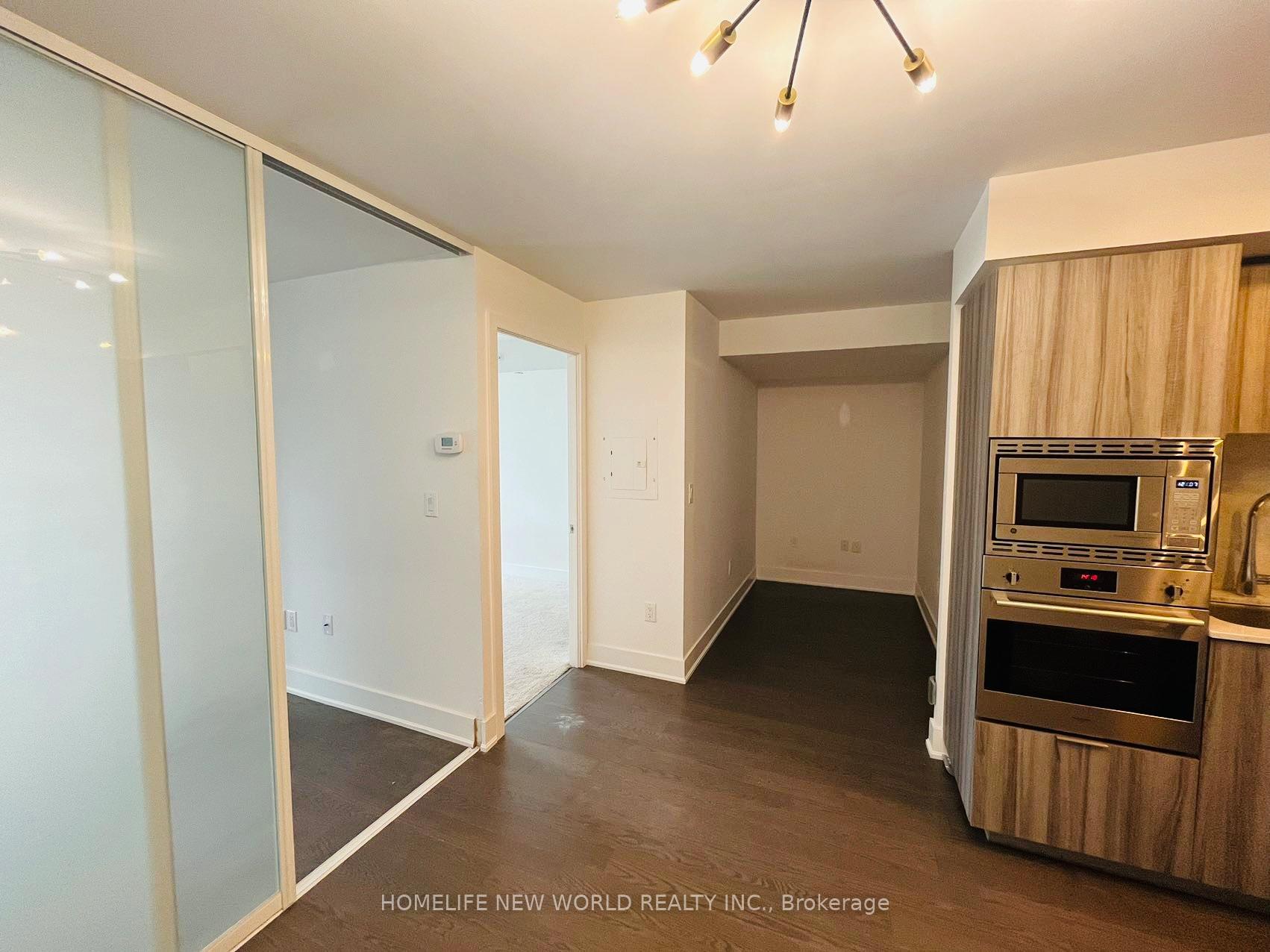Photo 3 of Unit 2019, 955 Bay Street, Toronto, Bay Street Corridor — HOMEH