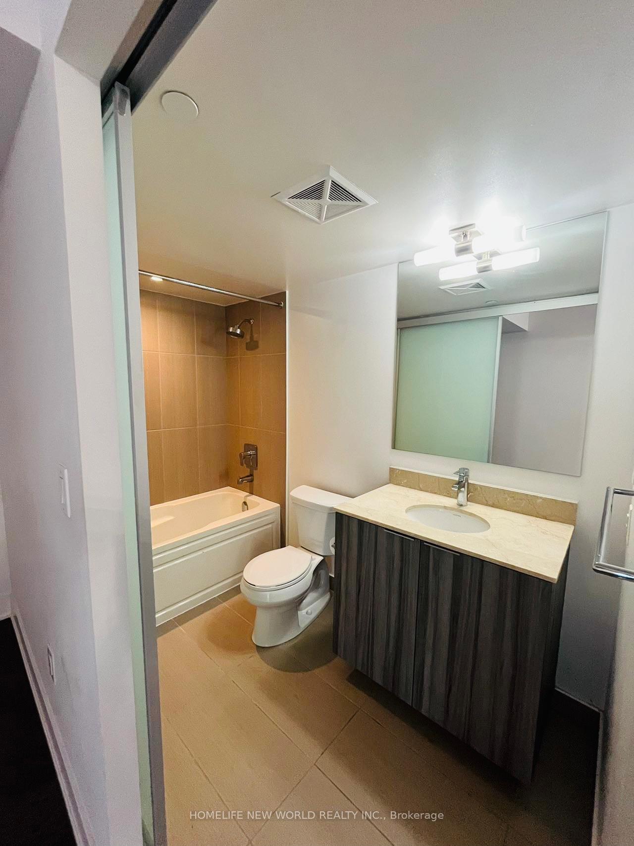 Photo 5 of Unit 2019, 955 Bay Street, Toronto, Bay Street Corridor — HOMEH