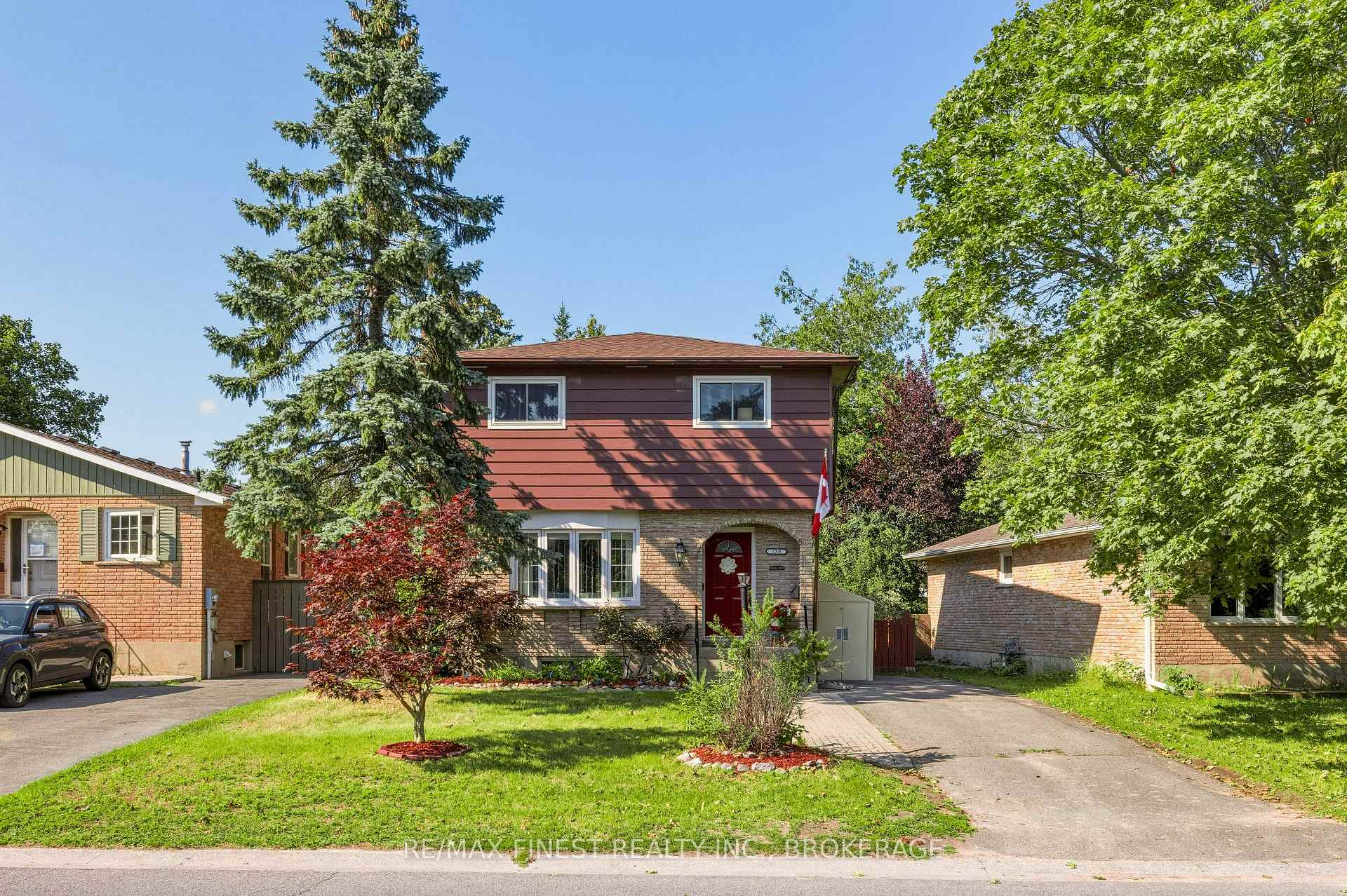 Photo 1 of 780 Cedarwood Drive, Kingston, City Northwest — HOMEH