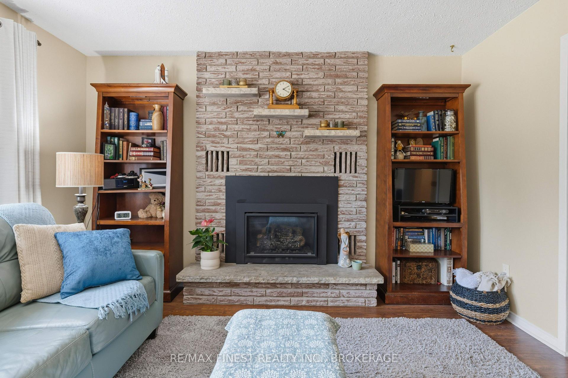 Photo 14 of 780 Cedarwood Drive, Kingston, City Northwest — HOMEH