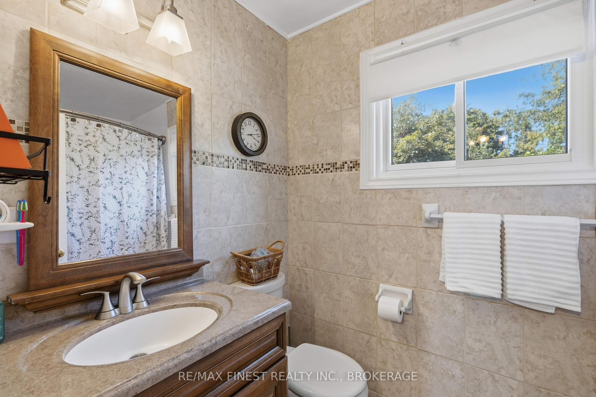 Photo 18 of 780 Cedarwood Drive, Kingston, City Northwest — HOMEH