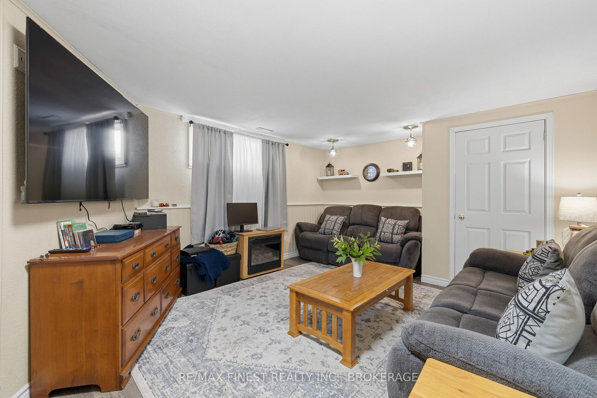 Photo 25 of 780 Cedarwood Drive, Kingston, City Northwest — HOMEH