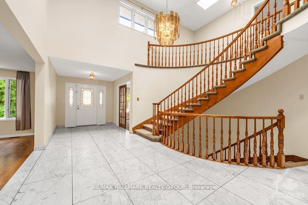 Photo 3 of 95 Macnabb Place, Ottawa, Rockcliffe — HOMEH