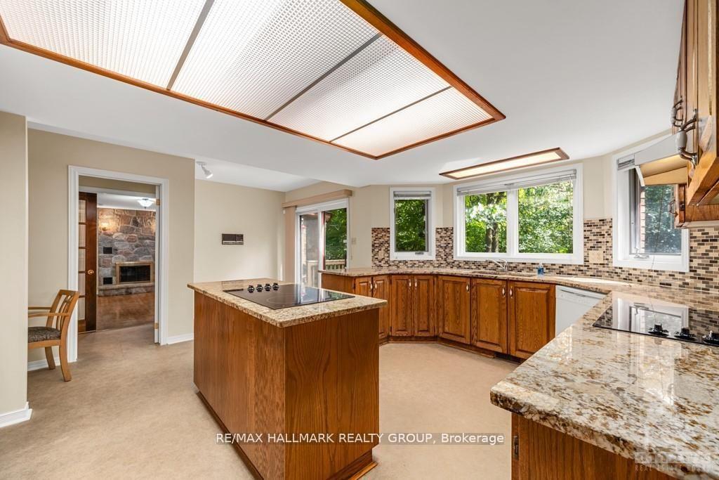 Photo 7 of 95 Macnabb Place, Ottawa, Rockcliffe — HOMEH