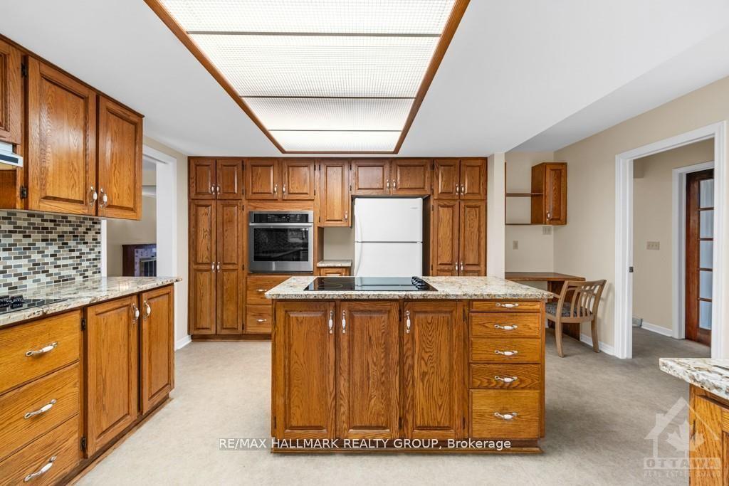 Photo 8 of 95 Macnabb Place, Ottawa, Rockcliffe — HOMEH