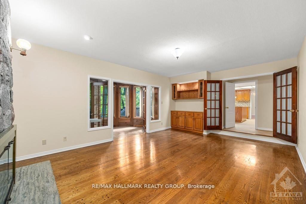 Photo 10 of 95 Macnabb Place, Ottawa, Rockcliffe — HOMEH
