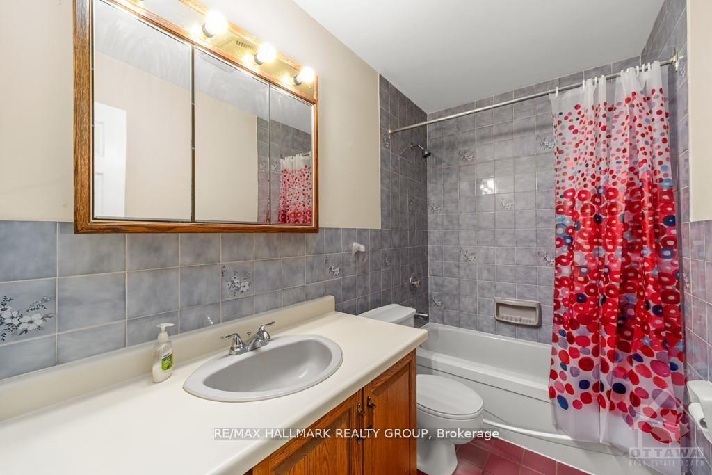 Photo 12 of 95 Macnabb Place, Ottawa, Rockcliffe — HOMEH
