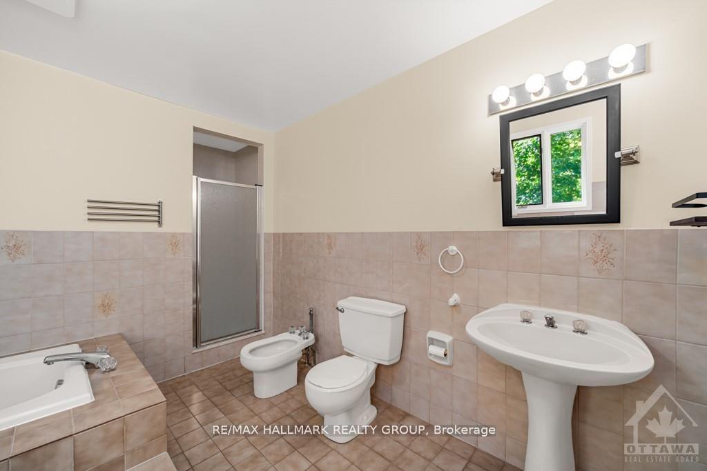 Photo 16 of 95 Macnabb Place, Ottawa, Rockcliffe — HOMEH