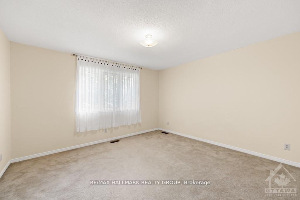 Photo 19 of 95 Macnabb Place, Ottawa, Rockcliffe — HOMEH