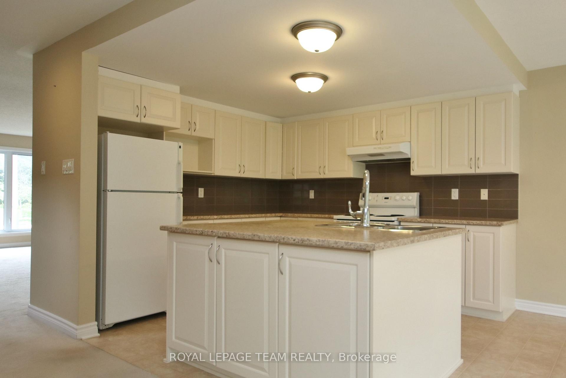 Photo 5 of 593 Clearbrook Drive, Ottawa, Barrhaven - Strandherd — HOMEH