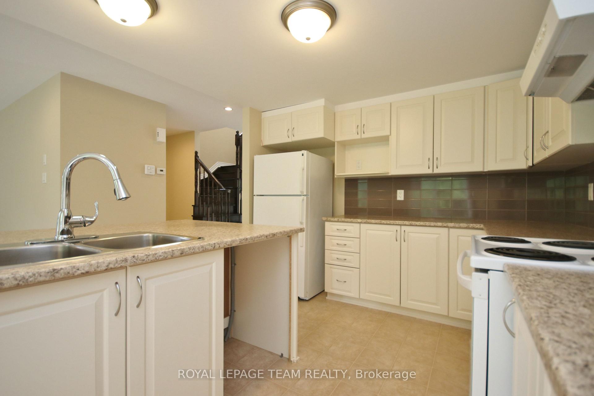Photo 7 of 593 Clearbrook Drive, Ottawa, Barrhaven - Strandherd — HOMEH