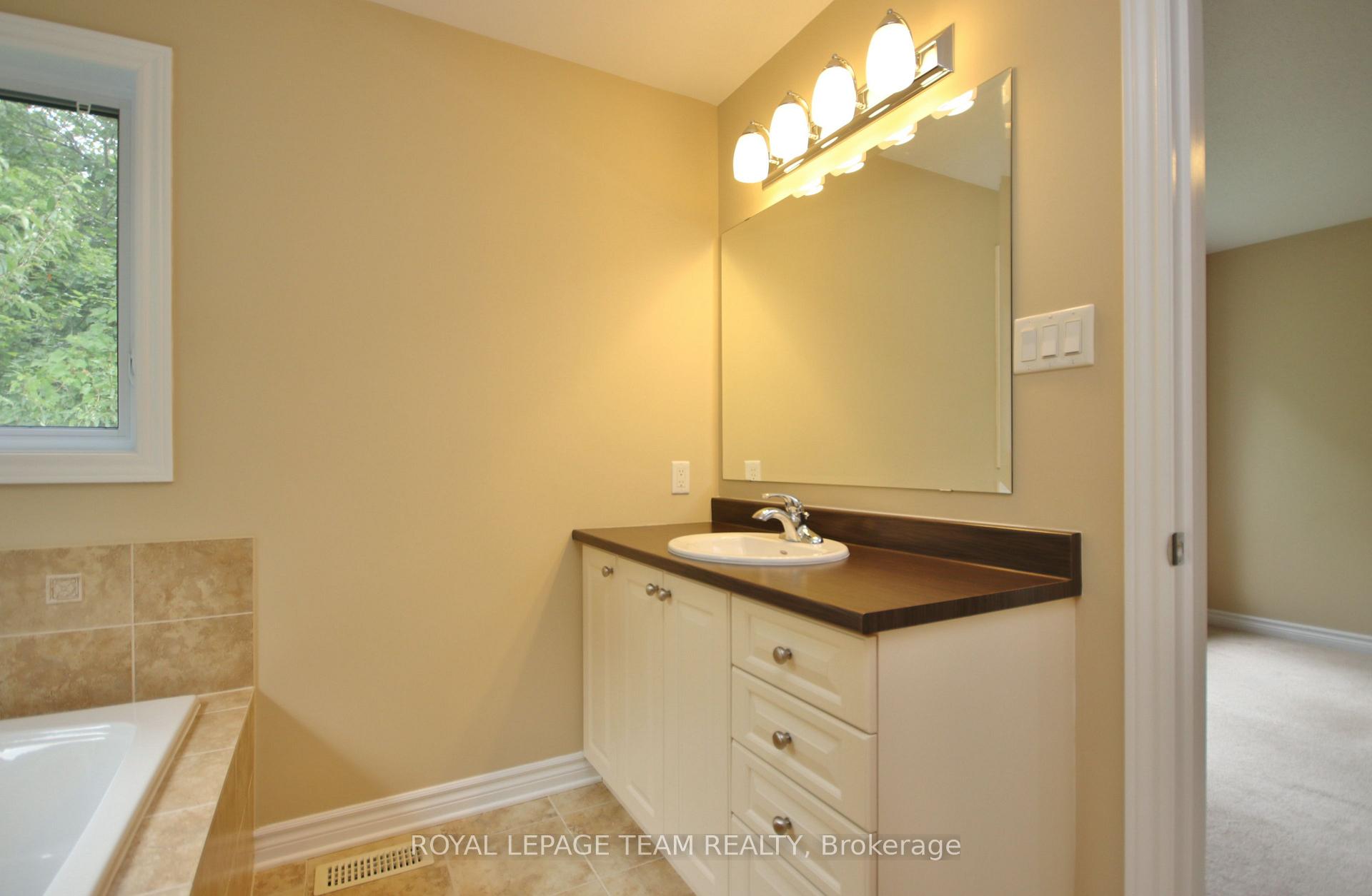 Photo 16 of 593 Clearbrook Drive, Ottawa, Barrhaven - Strandherd — HOMEH
