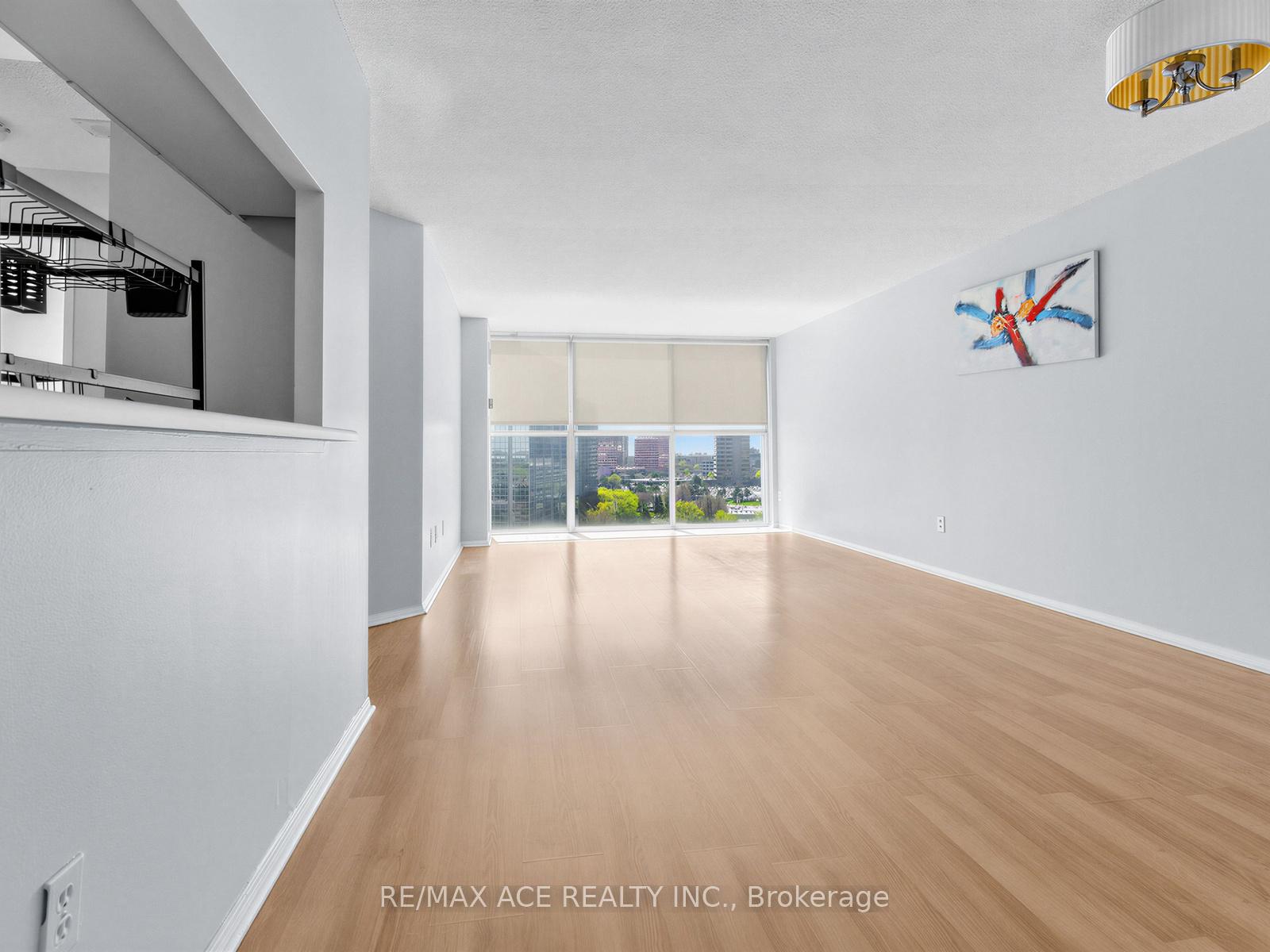 Photo 3 of Unit 1209, 4205 Shipp Drive, Mississauga, City Centre — HOMEH