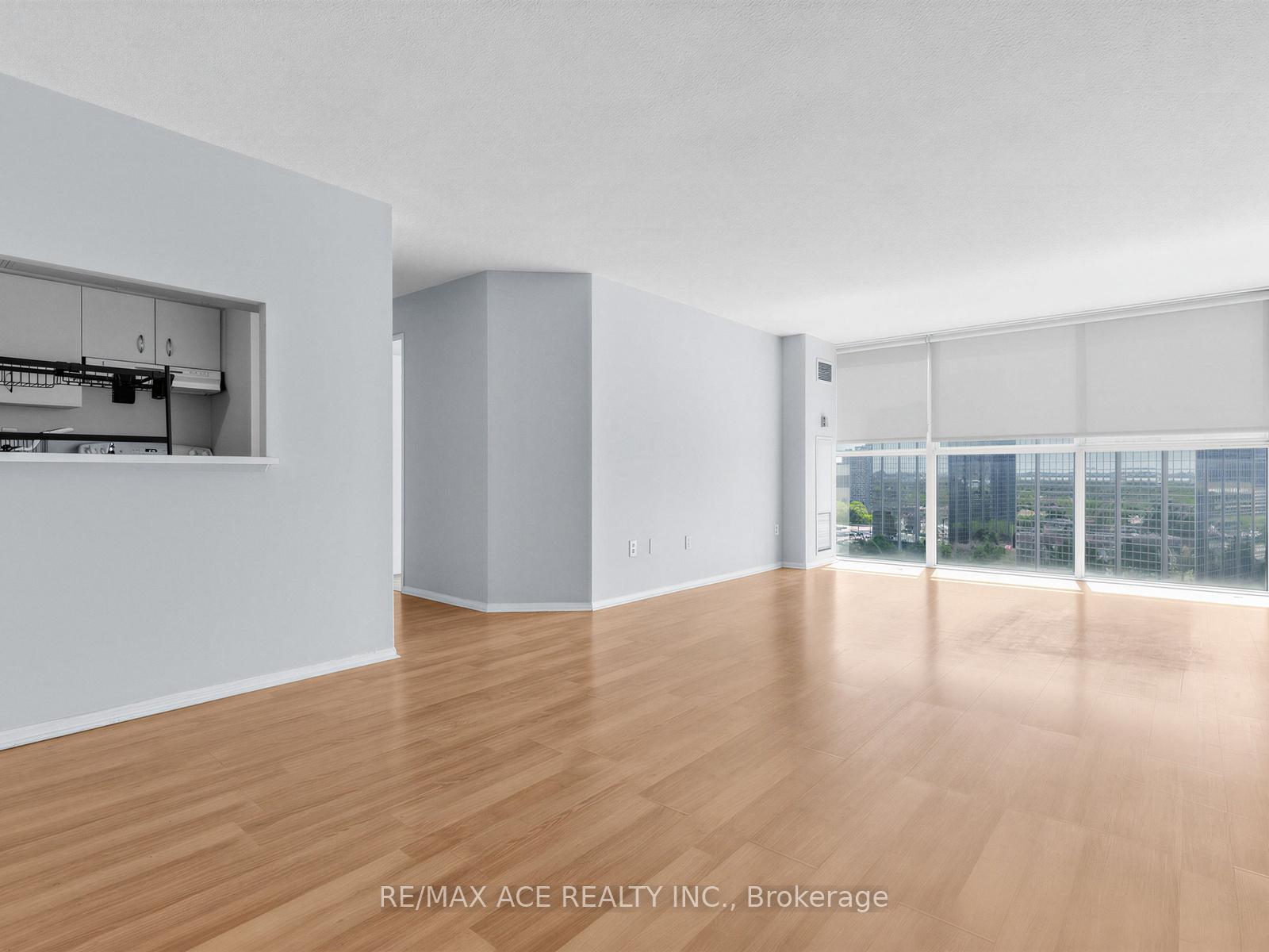 Photo 4 of Unit 1209, 4205 Shipp Drive, Mississauga, City Centre — HOMEH