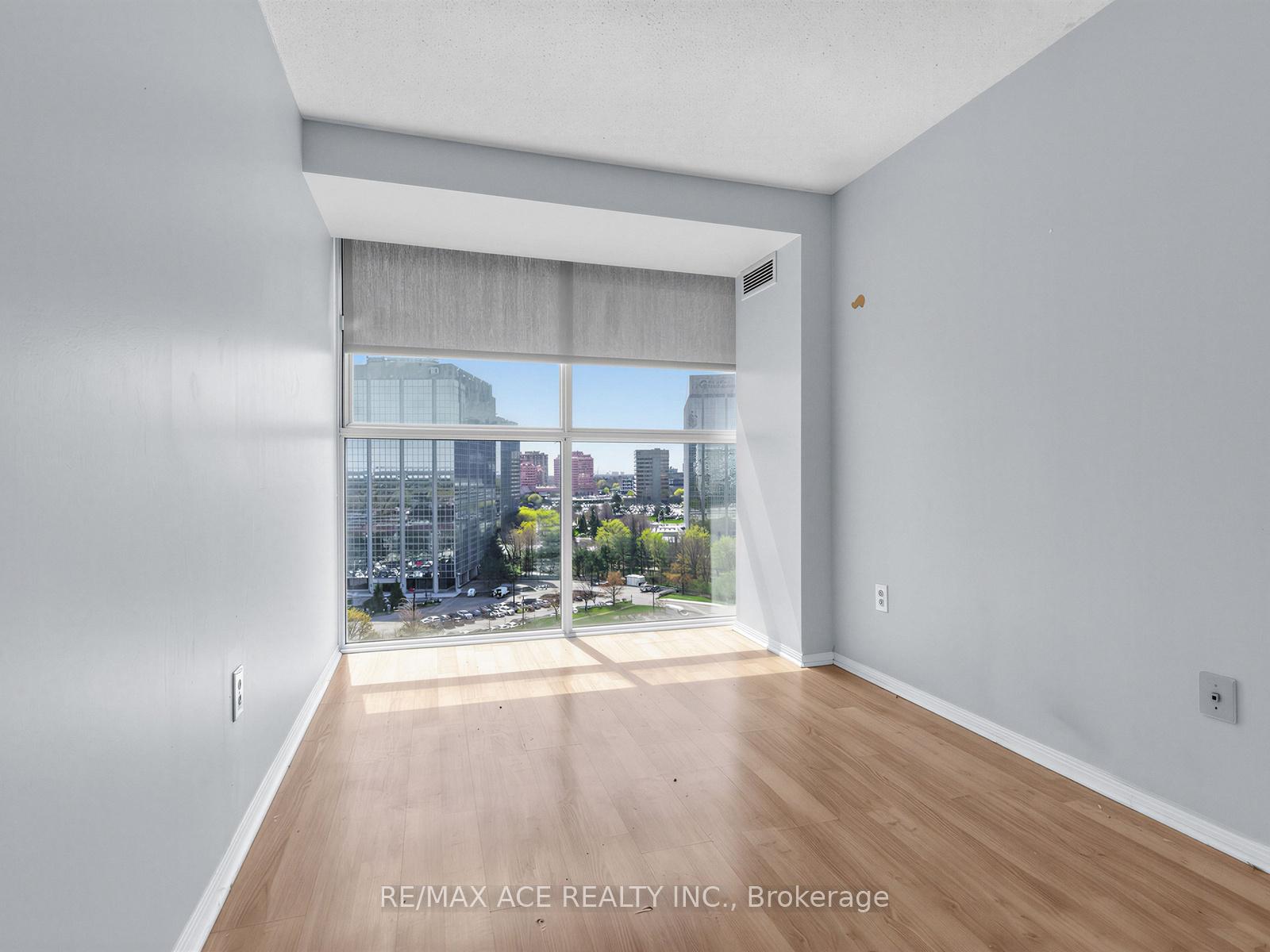 Photo 11 of Unit 1209, 4205 Shipp Drive, Mississauga, City Centre — HOMEH