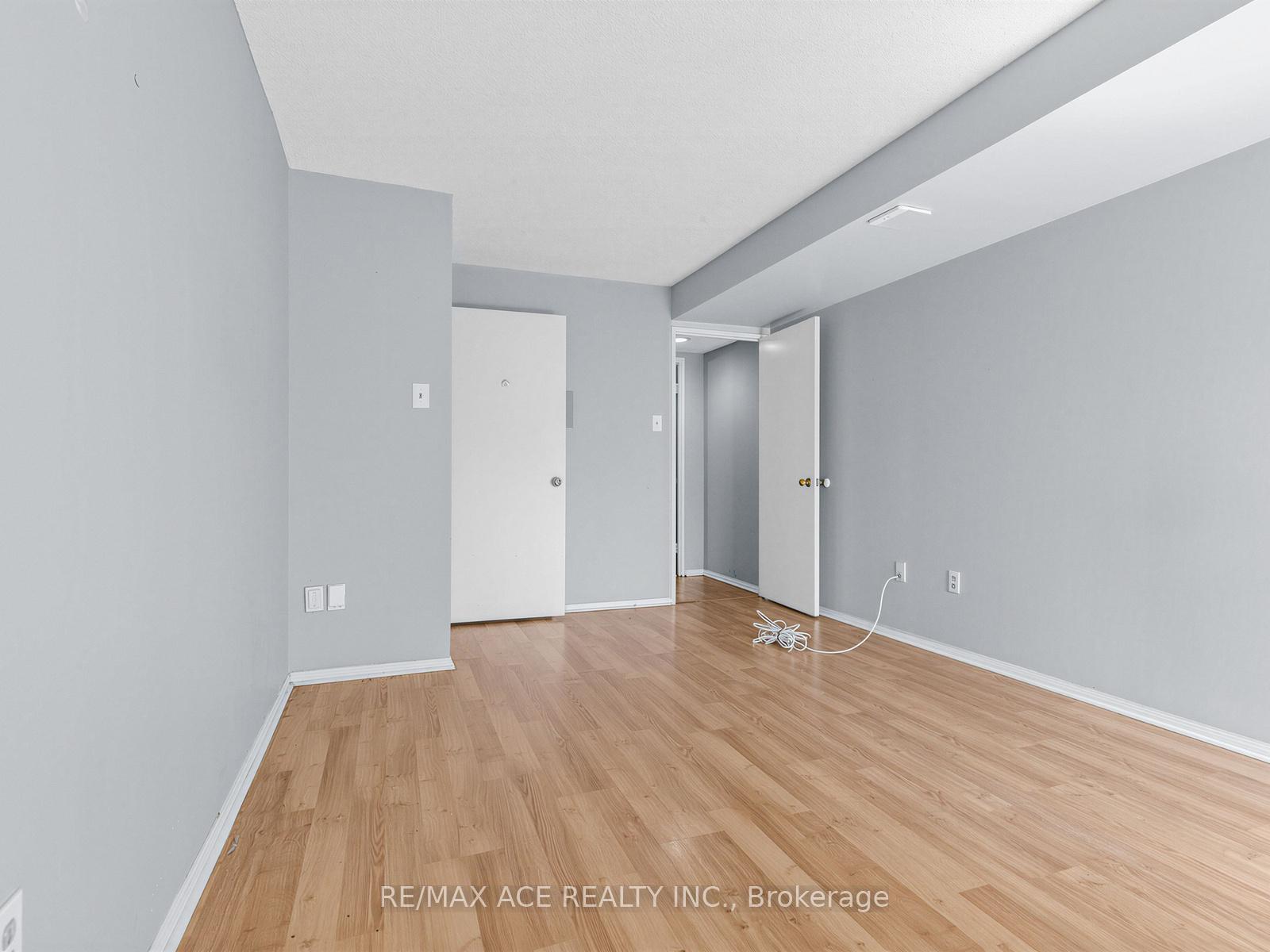 Photo 17 of Unit 1209, 4205 Shipp Drive, Mississauga, City Centre — HOMEH
