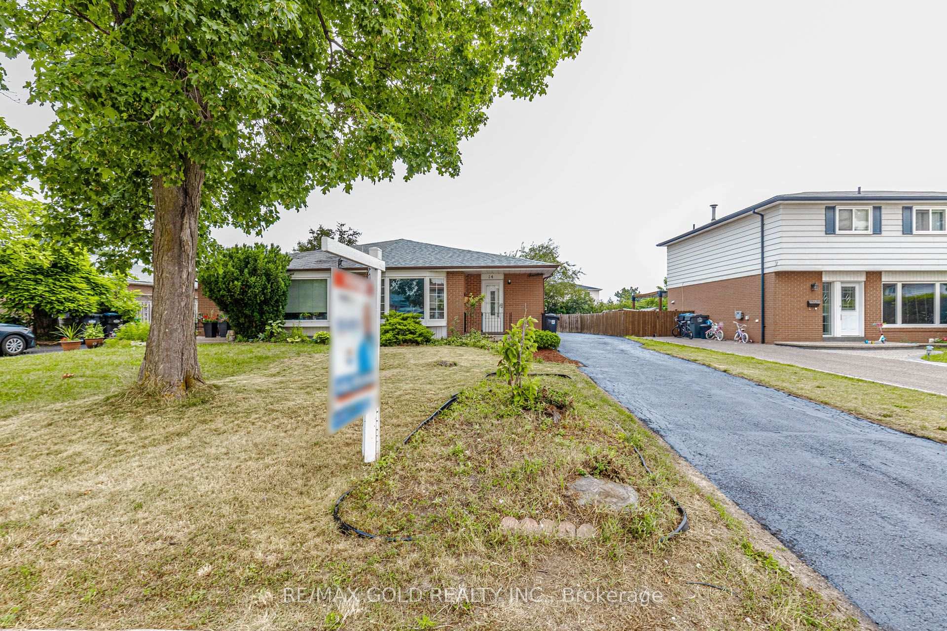 Photo 1 of 14 Flamingo Crescent, Brampton, Southgate — HOMEH