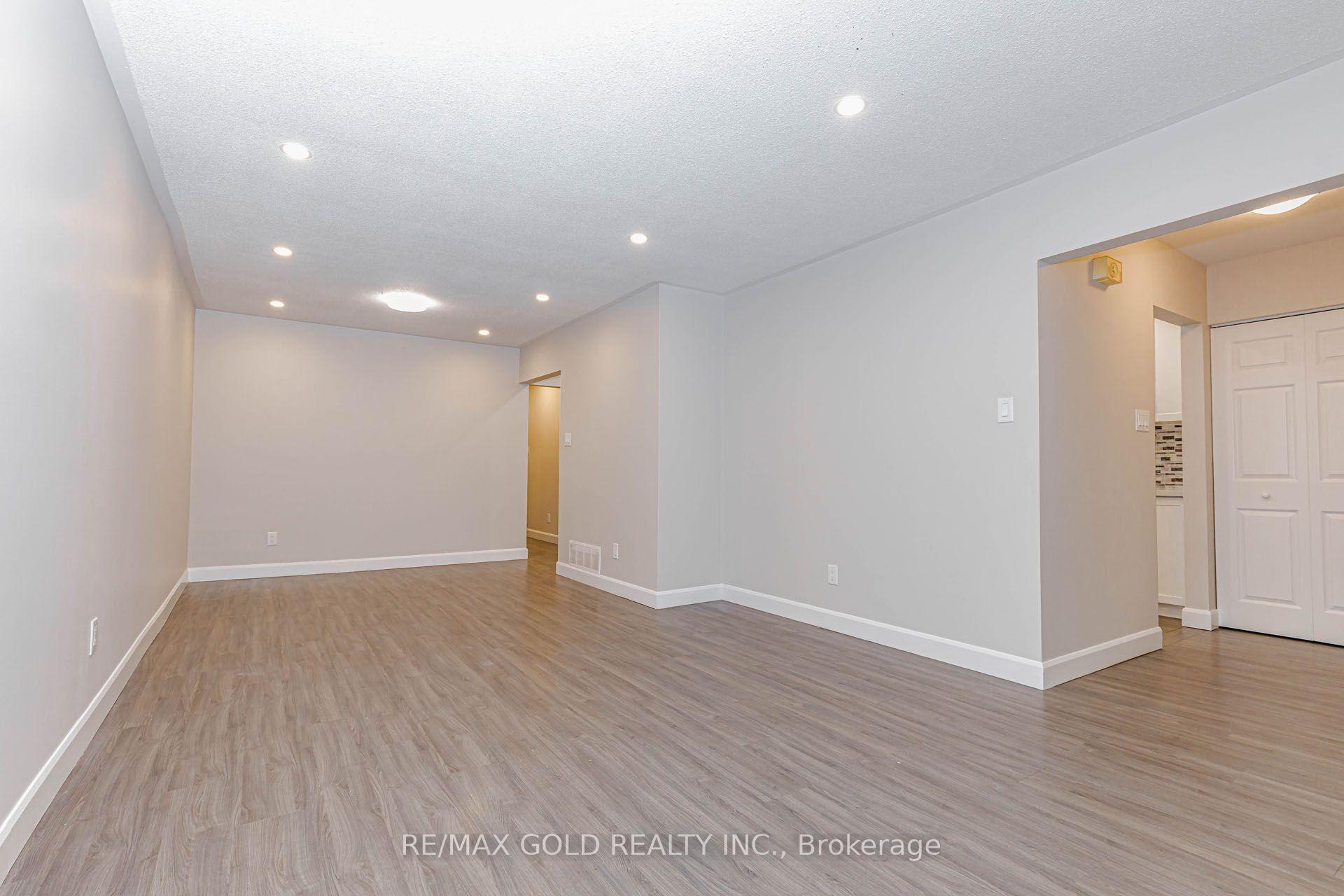 Photo 8 of 14 Flamingo Crescent, Brampton, Southgate — HOMEH