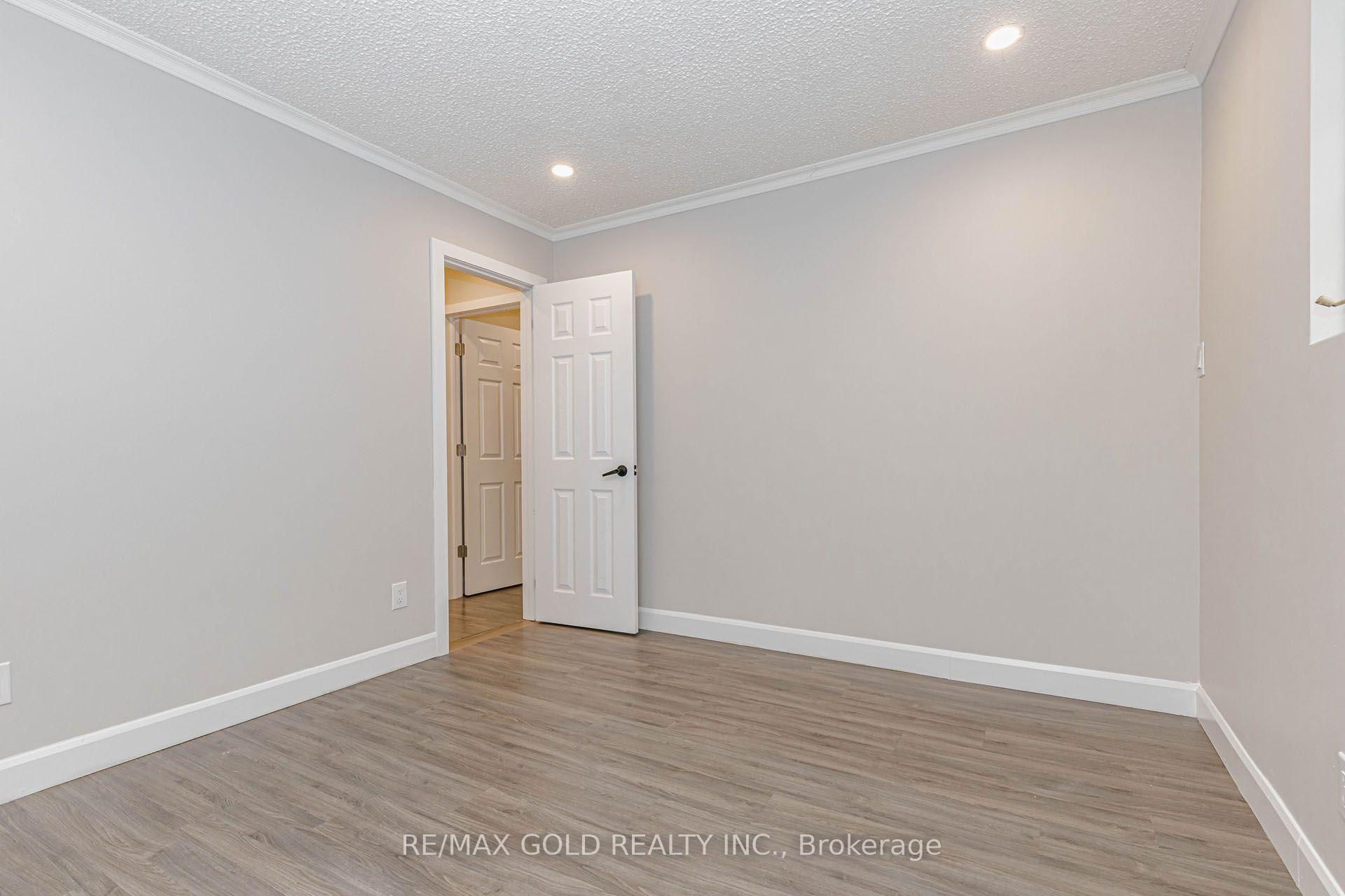 Photo 27 of 14 Flamingo Crescent, Brampton, Southgate — HOMEH