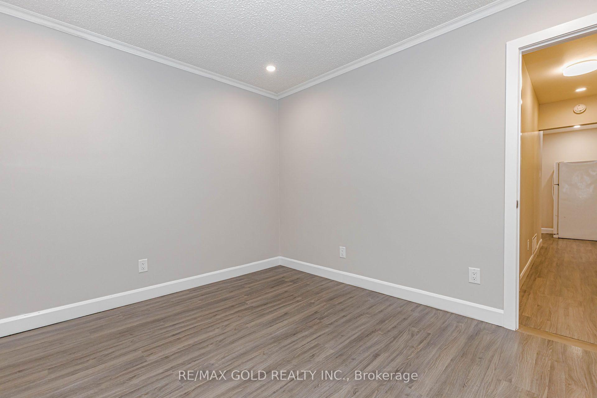Photo 28 of 14 Flamingo Crescent, Brampton, Southgate — HOMEH