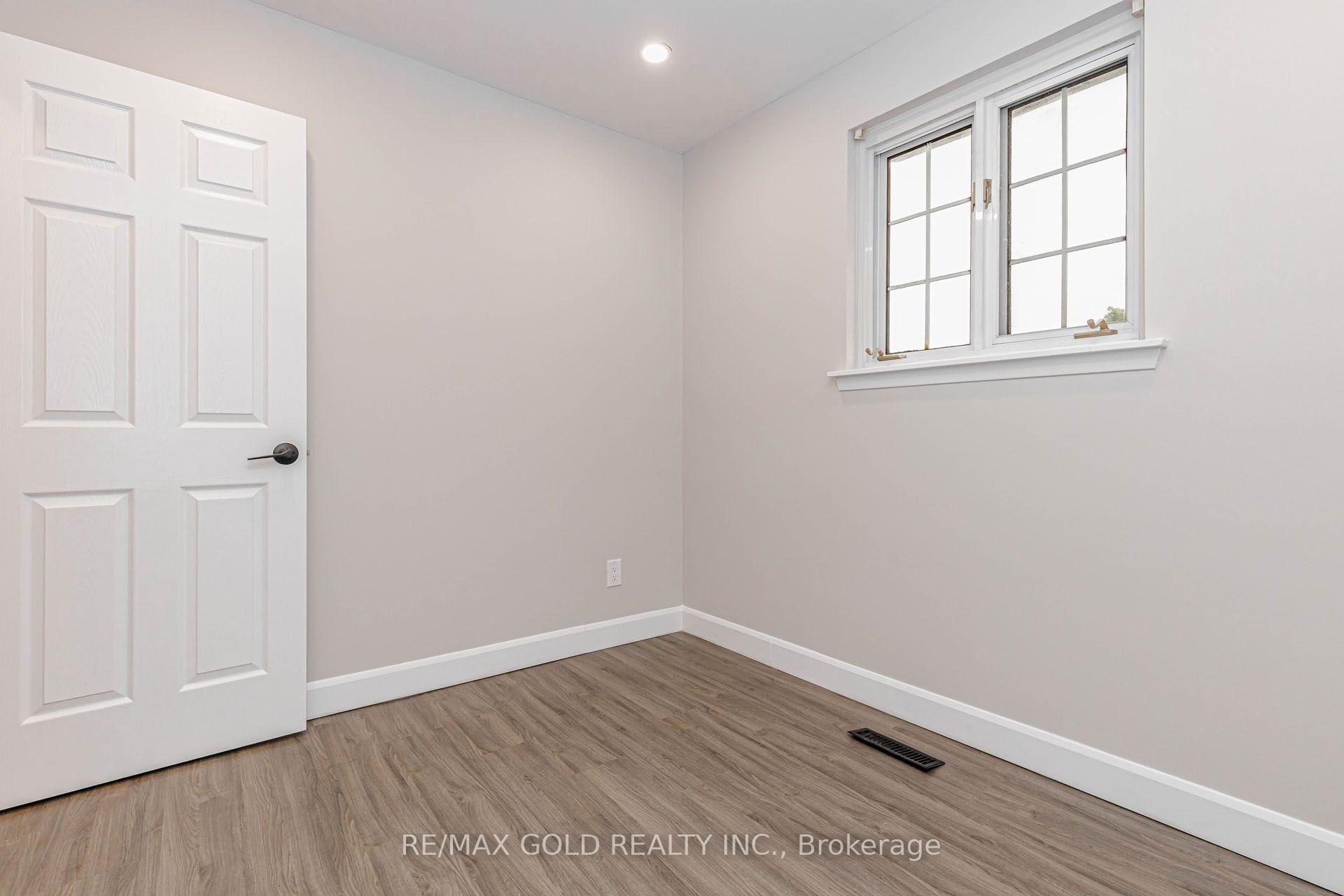 Photo 32 of 14 Flamingo Crescent, Brampton, Southgate — HOMEH